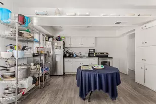 7931 W Earll Dr, Phoenix, AZ 85033 - Photo 11