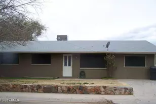 327 W Essex, Kearny, AZ 85137 - Photo 1