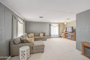 9639 E Sunland Ave, Mesa, AZ 85208 - Photo 13