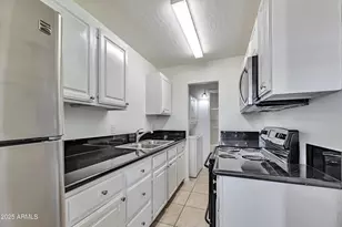 6802 E Pinchot Ave, Scottsdale, AZ 85251 - Photo 17