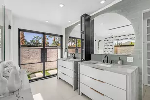 4434 E Camelback Rd, Phoenix, AZ 85018 - Photo 11