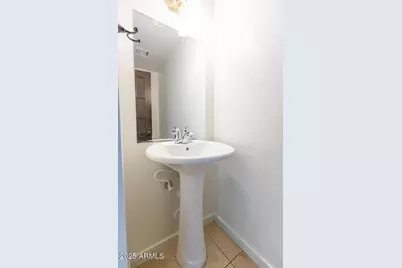 215 E McKinley Street #408, Phoenix, AZ 85004 - Photo 9