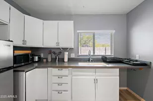 1648 E Mitchell Dr, Phoenix, AZ 85016 - Photo 51