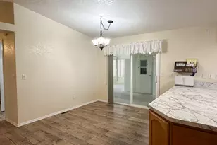 2054 N Thornton Rd, Casa Grande, AZ 85122 - Photo 9