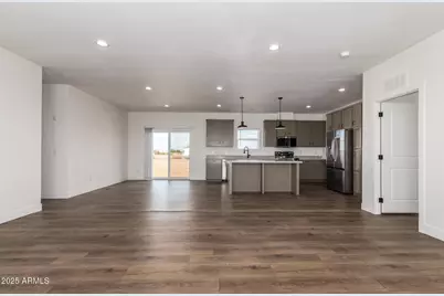 23077 W Milton Drive, Wittmann, AZ 85361 - Photo 7