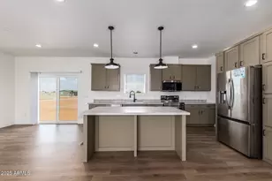 23077 W Milton Dr, Wittmann, AZ 85361 - Photo 5