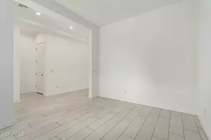 24075 N 171st Dr, Surprise, AZ 85387 - Photo 15