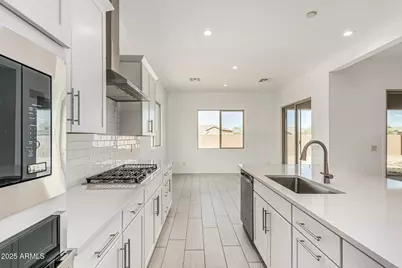 24075 N 171st Drive, Surprise, AZ 85387 - Photo 5