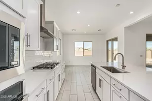 24075 N 171st Dr, Surprise, AZ 85387 - Photo 5