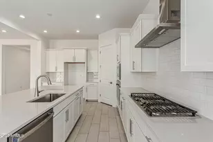 24075 N 171st Dr, Surprise, AZ 85387 - Photo 7