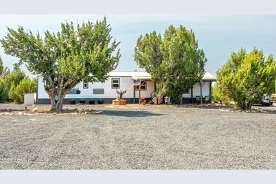42897 N Pickett Corral Road, Seligman, AZ 86337 - Photo 3