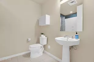 1 E Lexington Ave, Phoenix, AZ 85012 - Photo 21