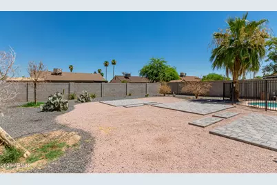 7748 W Minnezona Avenue, Phoenix, AZ 85033 - Photo 33