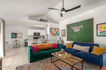 7748 W Minnezona Avenue, Phoenix, AZ 85033 - Photo 9