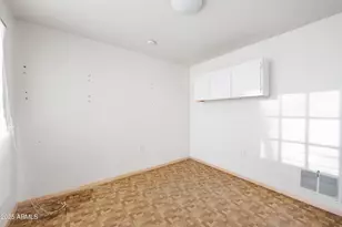 2315 E South Mountain Ave, Phoenix, AZ 85042 - Photo 43