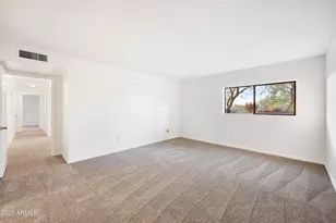 2315 E South Mountain Ave, Phoenix, AZ 85042 - Photo 25