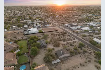 2315 E South Mountain Avenue, Phoenix, AZ 85042 - Photo 41