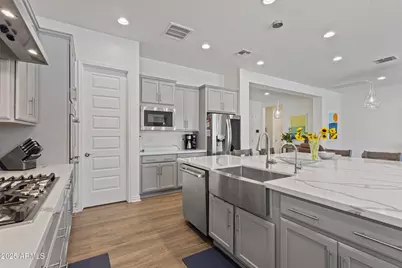 10638 E Thornton Avenue, Mesa, AZ 85212 - Photo 11