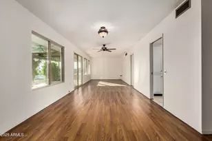 11049 W Crestbrook Dr, Sun City, AZ 85351 - Photo 7