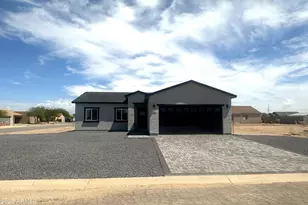 15931 S Fischer Pl, Arizona City, AZ 85123 - Photo 1