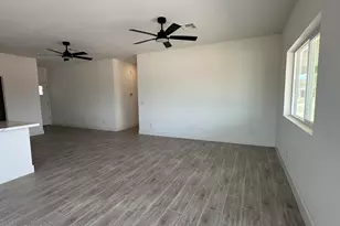 15931 S Fischer Pl, Arizona City, AZ 85123 - Photo 11