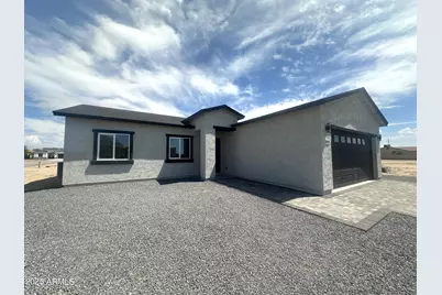 15931 S Fischer Place, Arizona City, AZ 85123 - Photo 3