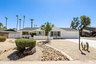 10621 N 39th, Phoenix, AZ 85028 - Photo 1