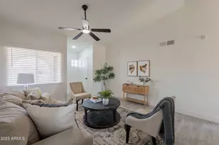 521 E Wickieup Ln, Phoenix, AZ 85024 - Photo 9