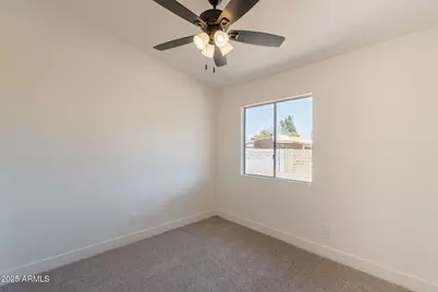 521 E Wickieup Lane, Phoenix, AZ 85024 - Photo 23
