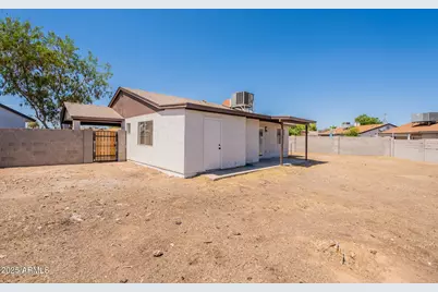 521 E Wickieup Lane, Phoenix, AZ 85024 - Photo 35
