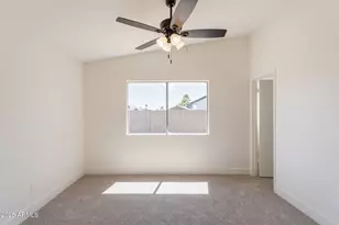 521 E Wickieup Ln, Phoenix, AZ 85024 - Photo 19