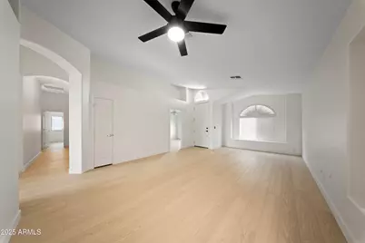 4315 E Redwood Lane, Phoenix, AZ 85048 - Photo 3