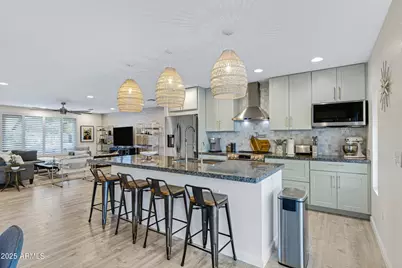 8738 E Rose Lane, Scottsdale, AZ 85250 - Photo 11