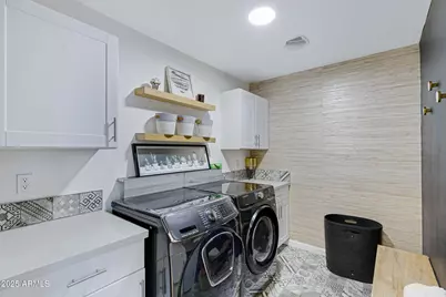 8738 E Rose Lane, Scottsdale, AZ 85250 - Photo 9