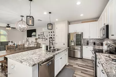 3907 E Perkinsville Street, Gilbert, AZ 85295 - Photo 11