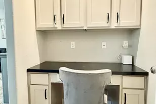 3708 E Kerry Ln, Phoenix, AZ 85050 - Photo 5