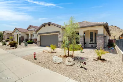 307 W Twin Peaks Parkway, San Tan Valley, AZ 85143 - Photo 1