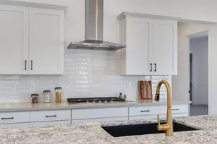 3330 W Desert Dawn Dr, Phoenix, AZ 85083 - Photo 11