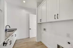 3330 W Desert Dawn Dr, Phoenix, AZ 85083 - Photo 29