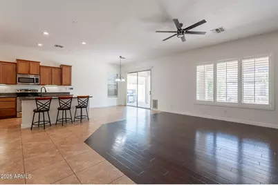 266 W Blue Lagoon Drive, Casa Grande, AZ 85122 - Photo 5