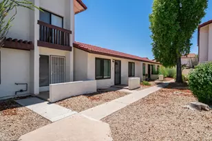 2827 E Waltann Ln, Phoenix, AZ 85032 - Photo 1