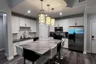 945 E Playa Del Norte Dr, Tempe, AZ 85288 - Photo 1