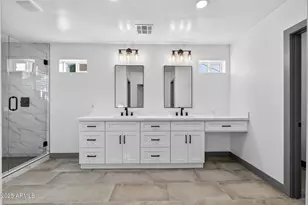 3241 N 27th Pl, Phoenix, AZ 85016 - Photo 11