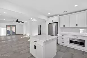 3241 N 27th Pl, Phoenix, AZ 85016 - Photo 5