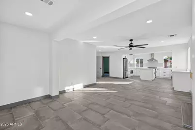 3241 N 27th Place, Phoenix, AZ 85016 - Photo 7