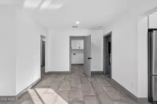 3241 N 27th Pl, Phoenix, AZ 85016 - Photo 21