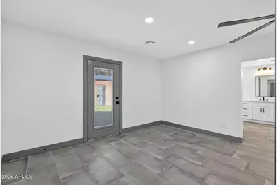 3241 N 27th Place, Phoenix, AZ 85016 - Photo 13