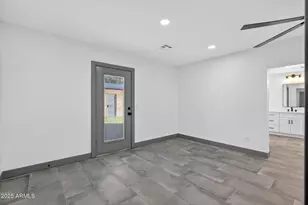 3241 N 27th Pl, Phoenix, AZ 85016 - Photo 13