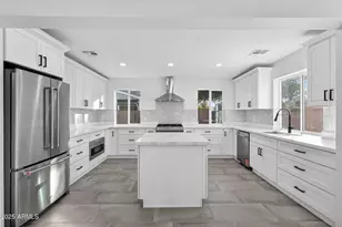 3241 N 27th Pl, Phoenix, AZ 85016 - Photo 3