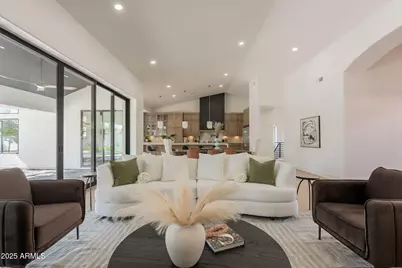 10228 N 55th Place, Paradise Valley, AZ 85253 - Photo 11